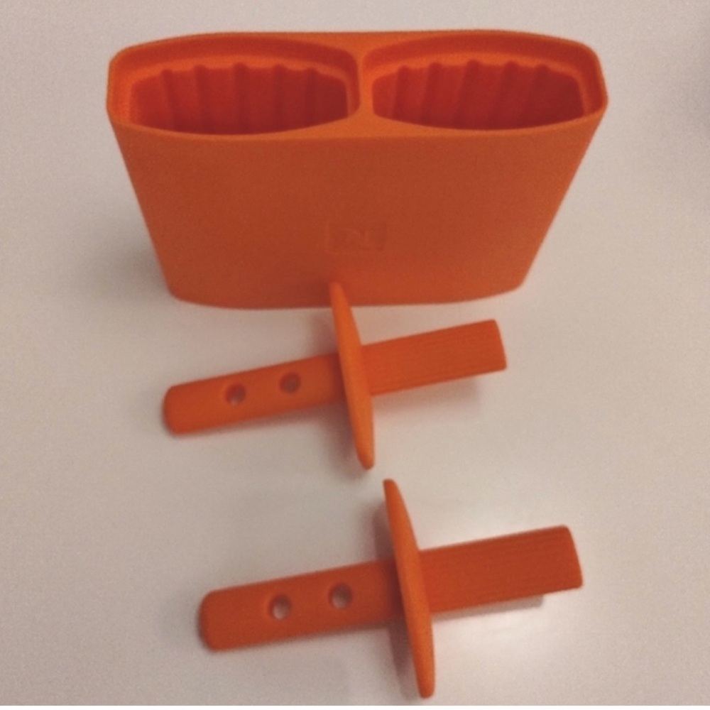 Nespresso - Orange Silicone Ice Pop Mold Set- new in box